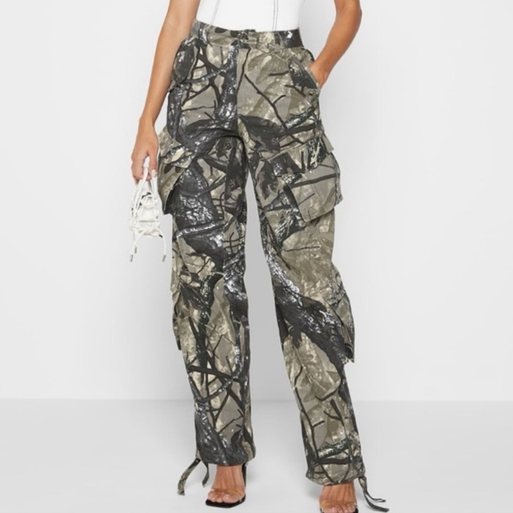 Maniere devoir Mid Rise Camo And Denim Cargo Pants